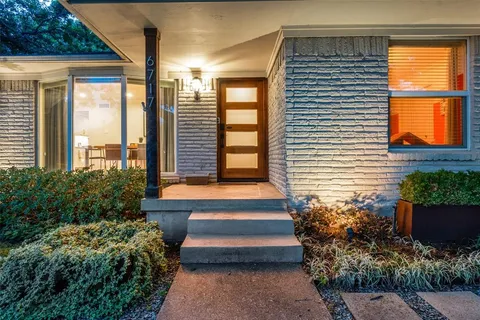 $1,049,000 | 6717 Dalhart Lane, Dallas, TX 75214