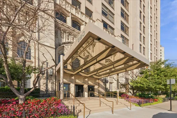 $5,500 | 680 North Lake Shore Drive, Unit 1407, Chicago, IL 60611