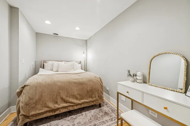 $5,500 | 680 North Lake Shore Drive, Unit 1407, Chicago, IL 60611