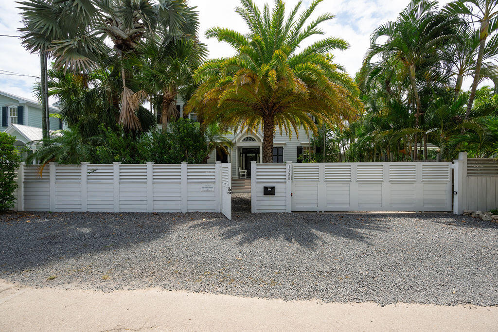 1320 South Street Key West, FL 33040 - Photo 2 of 36 a view of backyard