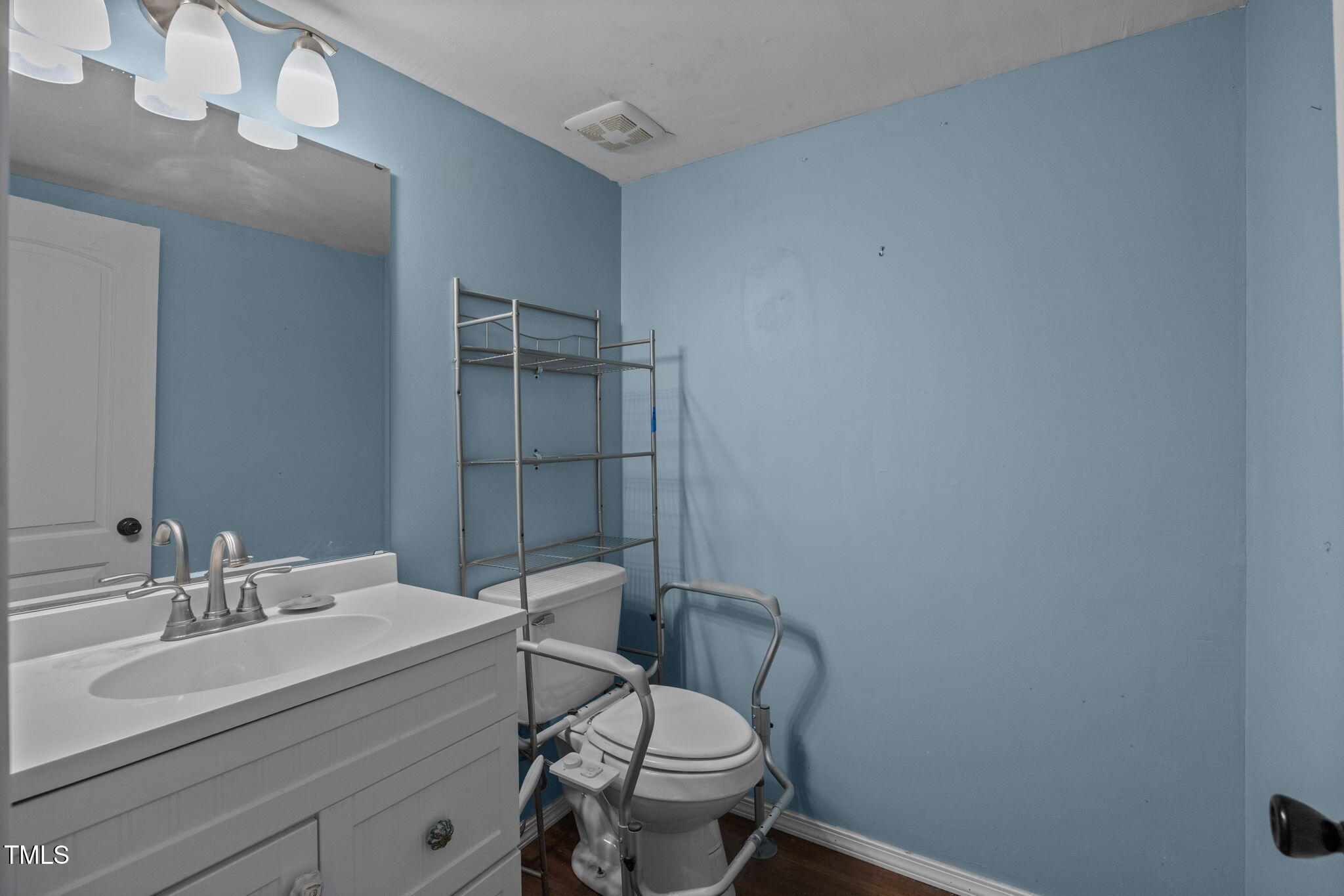 1010 Sandlin Place, Unit D Raleigh, NC 27606 - Photo 19 of 21 28-web-or-mls-IMG_2349