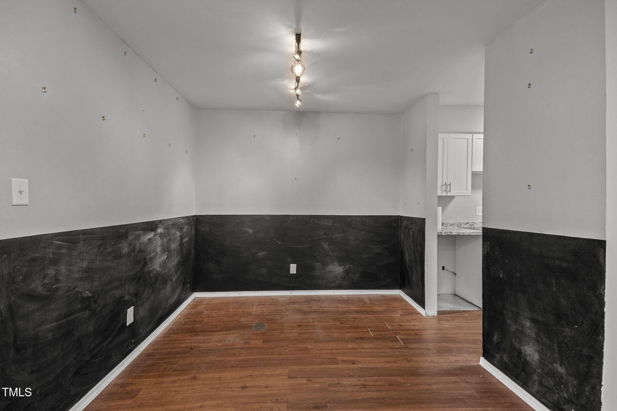 1010 Sandlin Place, Unit D Raleigh, NC 27606 - Photo 8 of 21 17-web-or-mls-IMG_2316