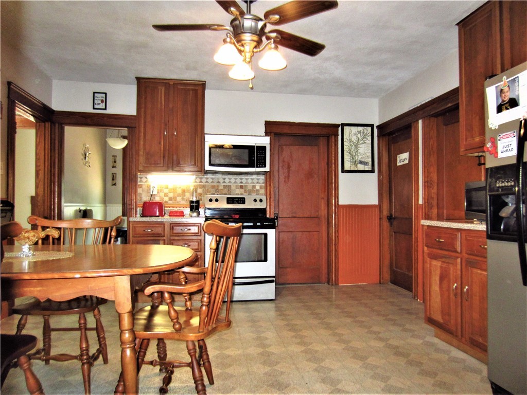 40 Monroe Street Woonsocket, RI 02895 - Photo 7 of 27 Nice Spacious Kitchen & Dining Area