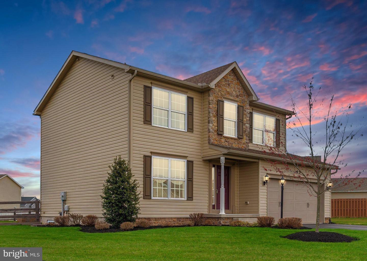 Welcome Home - 65 W Crest View