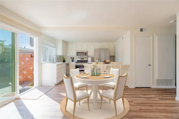 $1,499,000 | 315 Spinnaker Way, Seal Beach, CA 90740