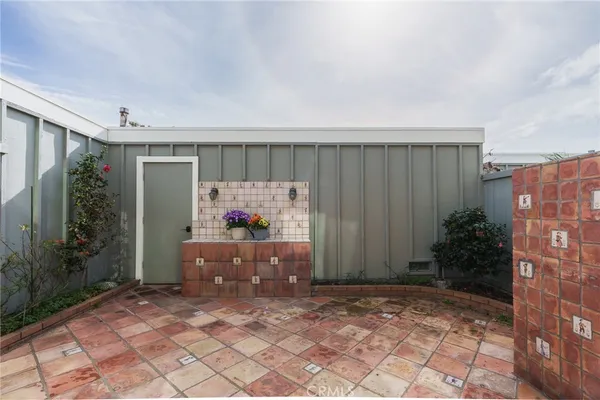 $1,499,000 | 315 Spinnaker Way, Seal Beach, CA 90740