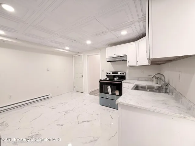 $1,300 | 210-212 Center Avenue, Plymouth, PA 18651