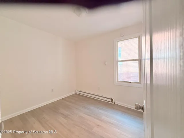 $1,300 | 210-212 Center Avenue, Plymouth, PA 18651