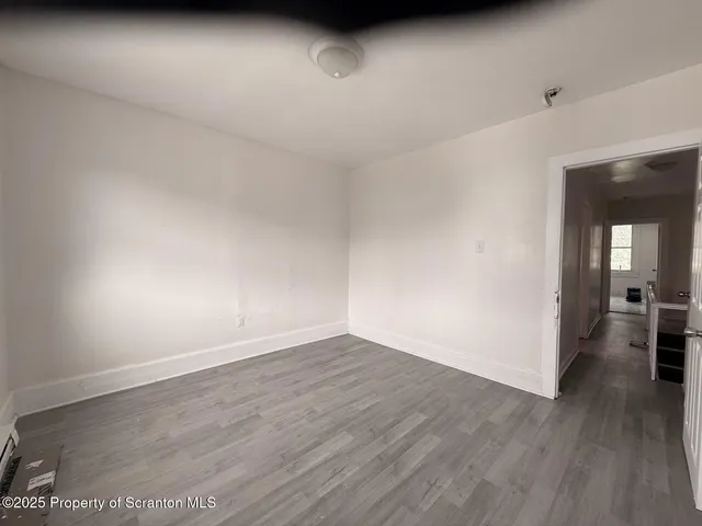 $1,300 | 210-212 Center Avenue, Plymouth, PA 18651