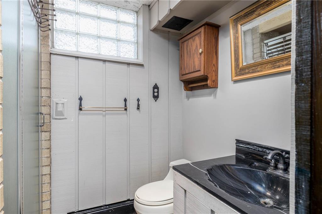 810 Summerlea Avenue Washington, PA 15301 - Photo 18 of 23
