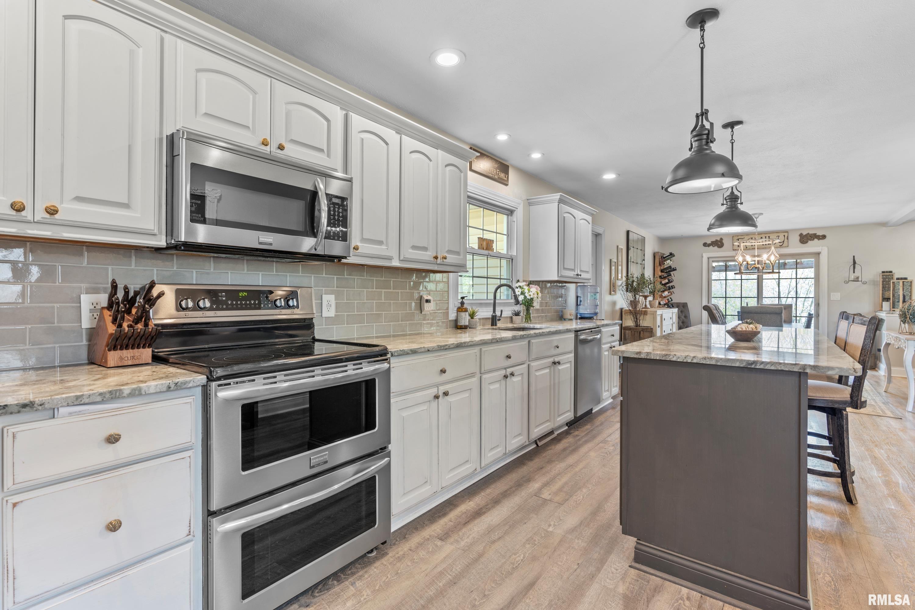 5636 Barlow Road Sherman, IL 62684 - Photo 9 of 42 Gallery Image 9