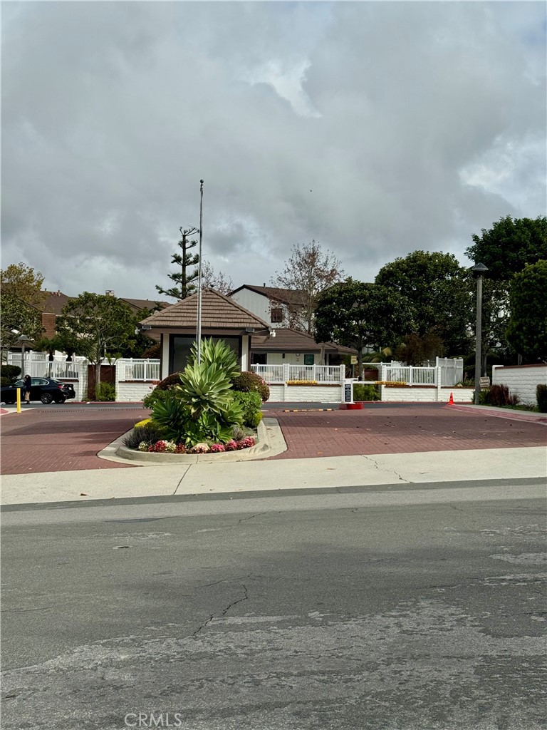 28202 Ridgepoint Court Rancho Palos Verdes, CA 90275 - Photo 31 of 33 a view of street with houses