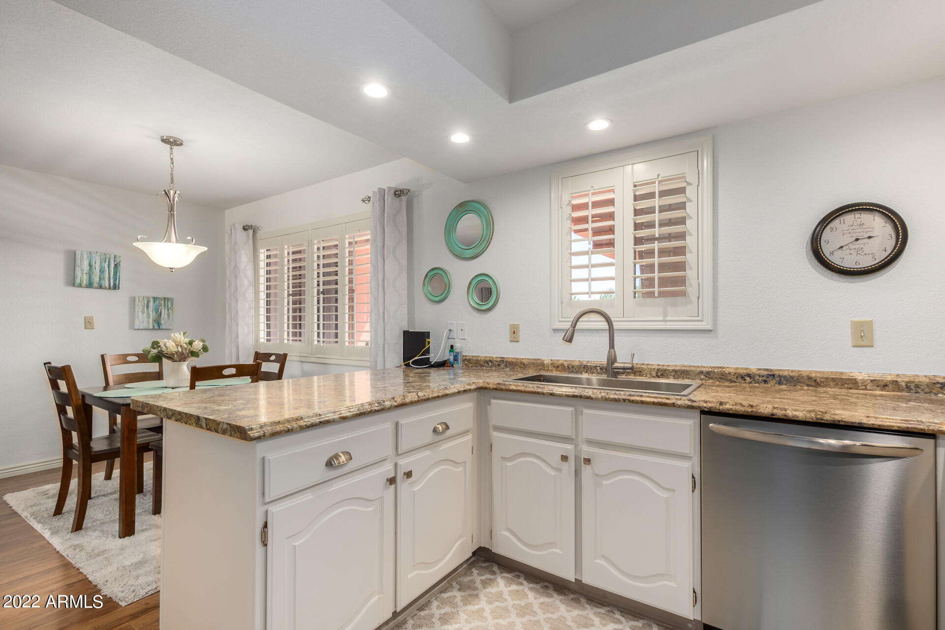 4303 East Cactus Road, Unit 415 Phoenix, AZ 85032 - Photo 9 of 47 Kitchen and Dining