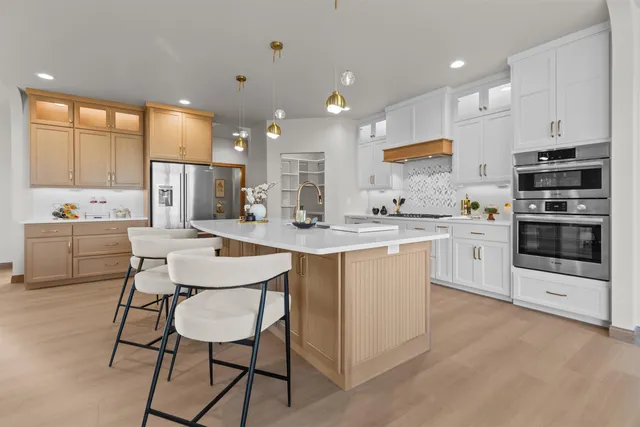 $839,900 | 266 East Sweetwater Way, Appleton, WI 54913