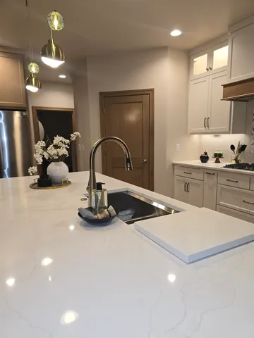 $839,900 | 266 East Sweetwater Way, Appleton, WI 54913