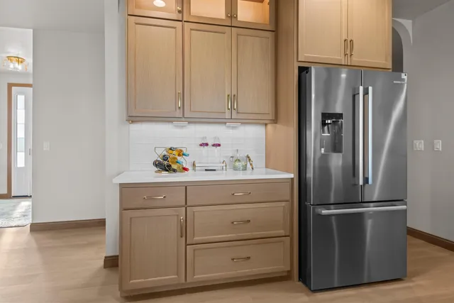 $839,900 | 266 East Sweetwater Way, Appleton, WI 54913