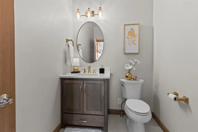 $839,900 | 266 East Sweetwater Way, Appleton, WI 54913