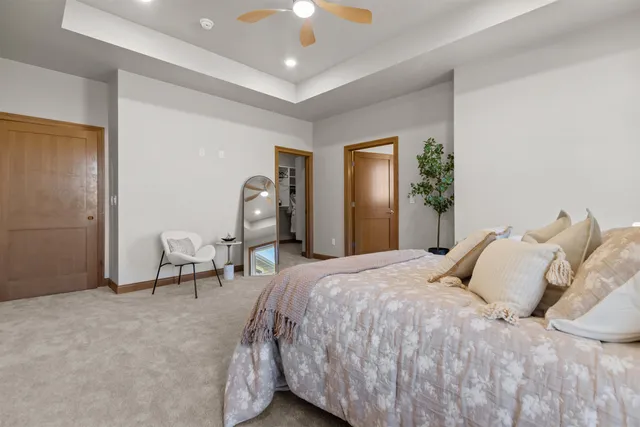 $839,900 | 266 East Sweetwater Way, Appleton, WI 54913