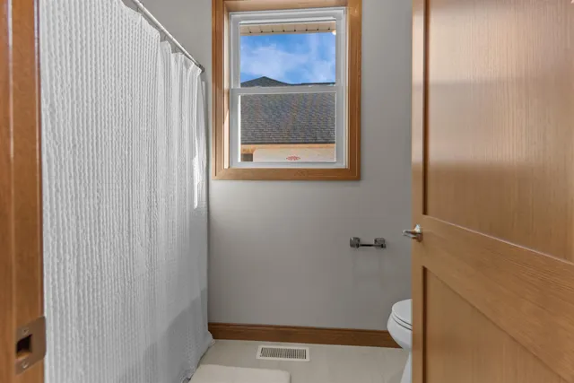 $839,900 | 266 East Sweetwater Way, Appleton, WI 54913