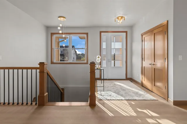 $839,900 | 266 East Sweetwater Way, Appleton, WI 54913