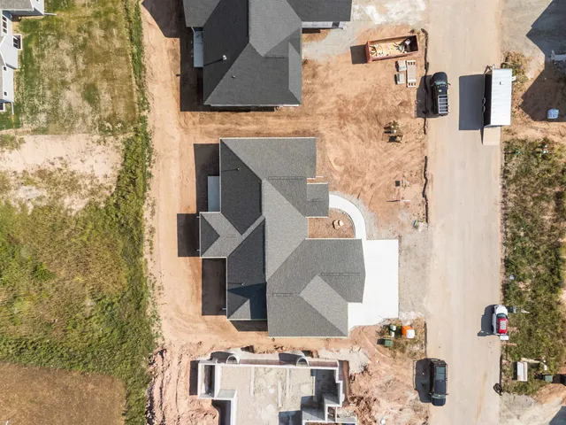 $839,900 | 266 East Sweetwater Way, Appleton, WI 54913