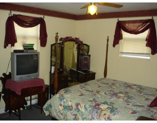 37 Pine Island Road Milford, MA 01757 - Photo 4 of 10 Gallery Image 4