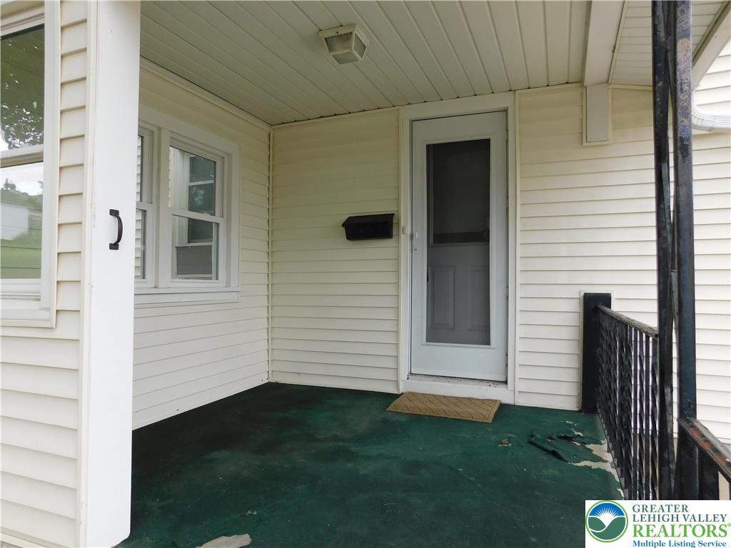 504 Spring Street Bethlehem, PA 18018 - Photo 8 of 31 Gallery Image 8