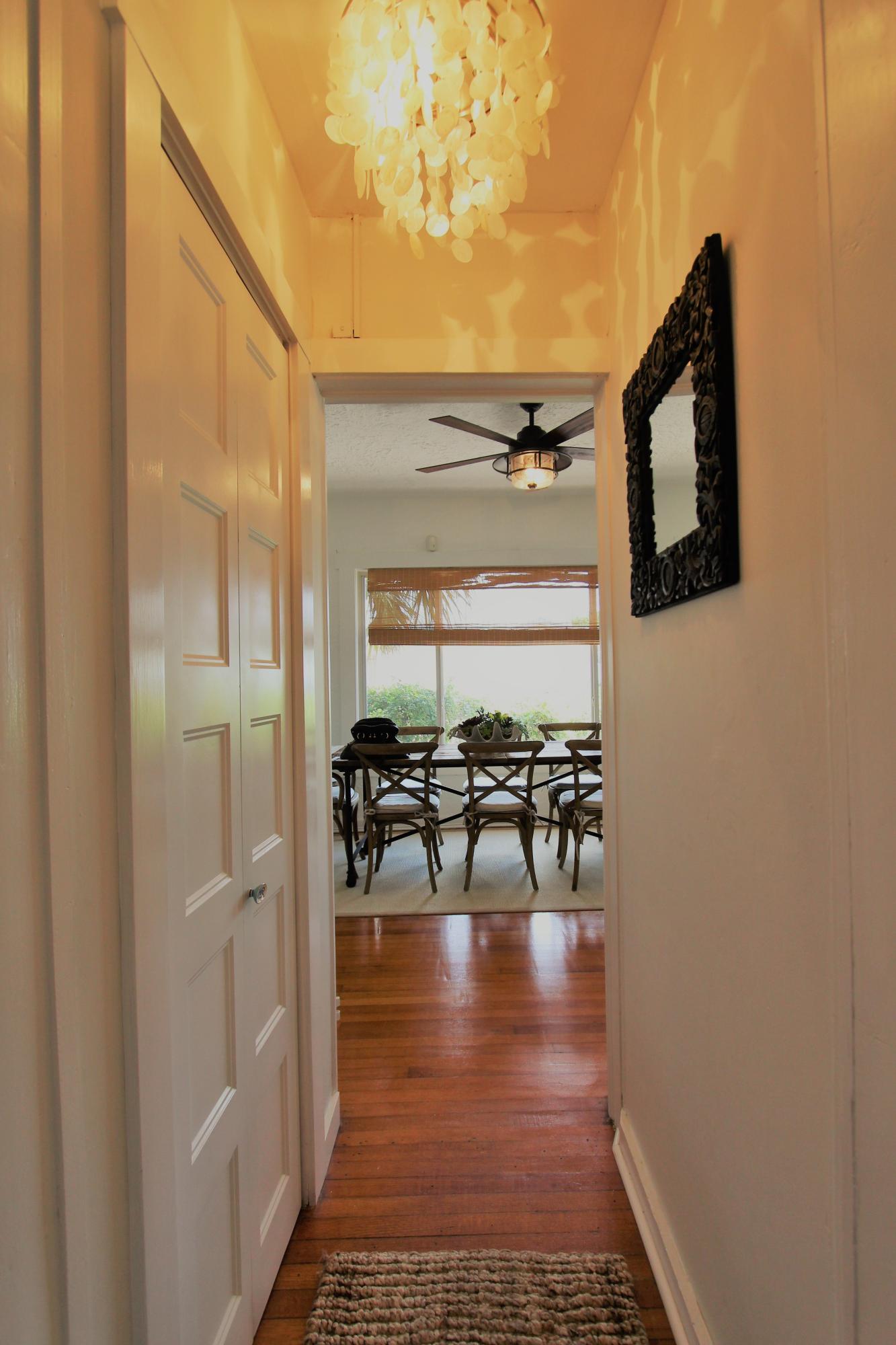 502 Colonial Road West Palm Beach, FL 33405 - Photo 17 of 22 Hall