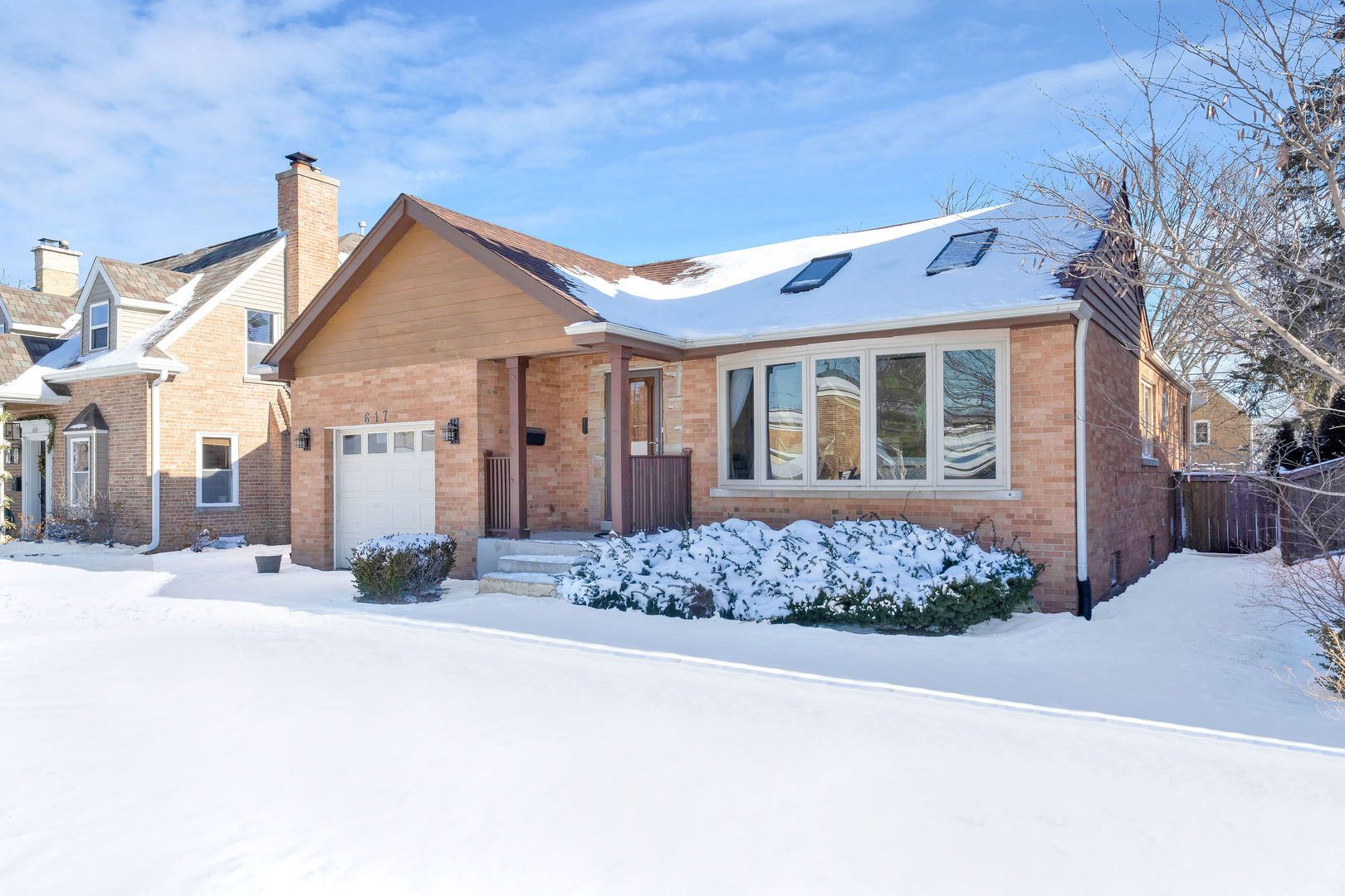 617 South Western Avenue Park Ridge, IL 60068 - Photo 39 of 40 a front view of a house with a yard