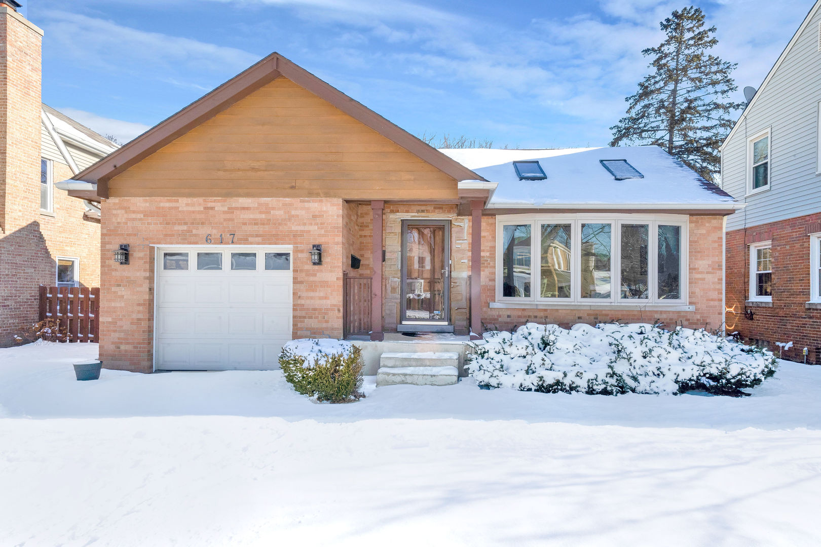 617 South Western Avenue Park Ridge, IL 60068 - Photo 40 of 40 a front view of a house