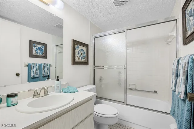 $199,600 | 4525 Country Club Boulevard, Unit 110, Cape Coral, FL 33904