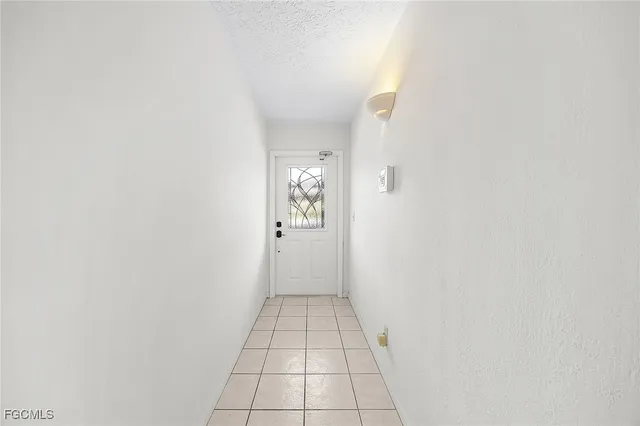 $199,600 | 4525 Country Club Boulevard, Unit 110, Cape Coral, FL 33904