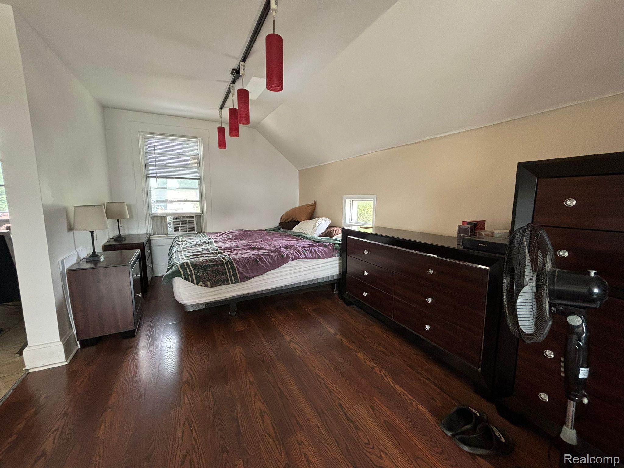 11429 East Eight Mile Road Warren, MI 48089 - Photo 16 of 34 Gallery Image 16