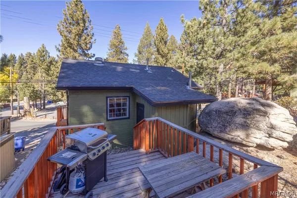 $1,550 | 39217 Big Bear Boulevard, Big Bear Lake, CA 92315