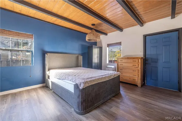 $1,550 | 39217 Big Bear Boulevard, Big Bear Lake, CA 92315