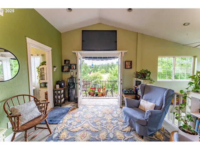 $899,000 | 24880 Orchard Tract Road, Monroe, OR 97456