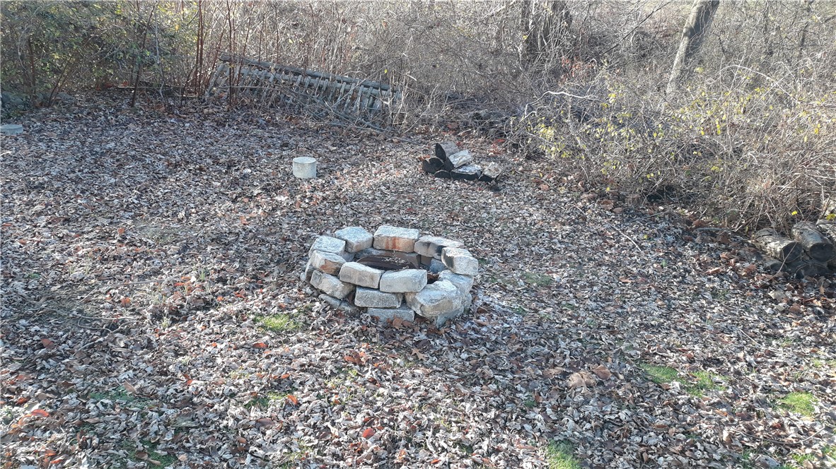 39E Andrew Comstock Road Warwick, RI 02886 - Photo 8 of 15