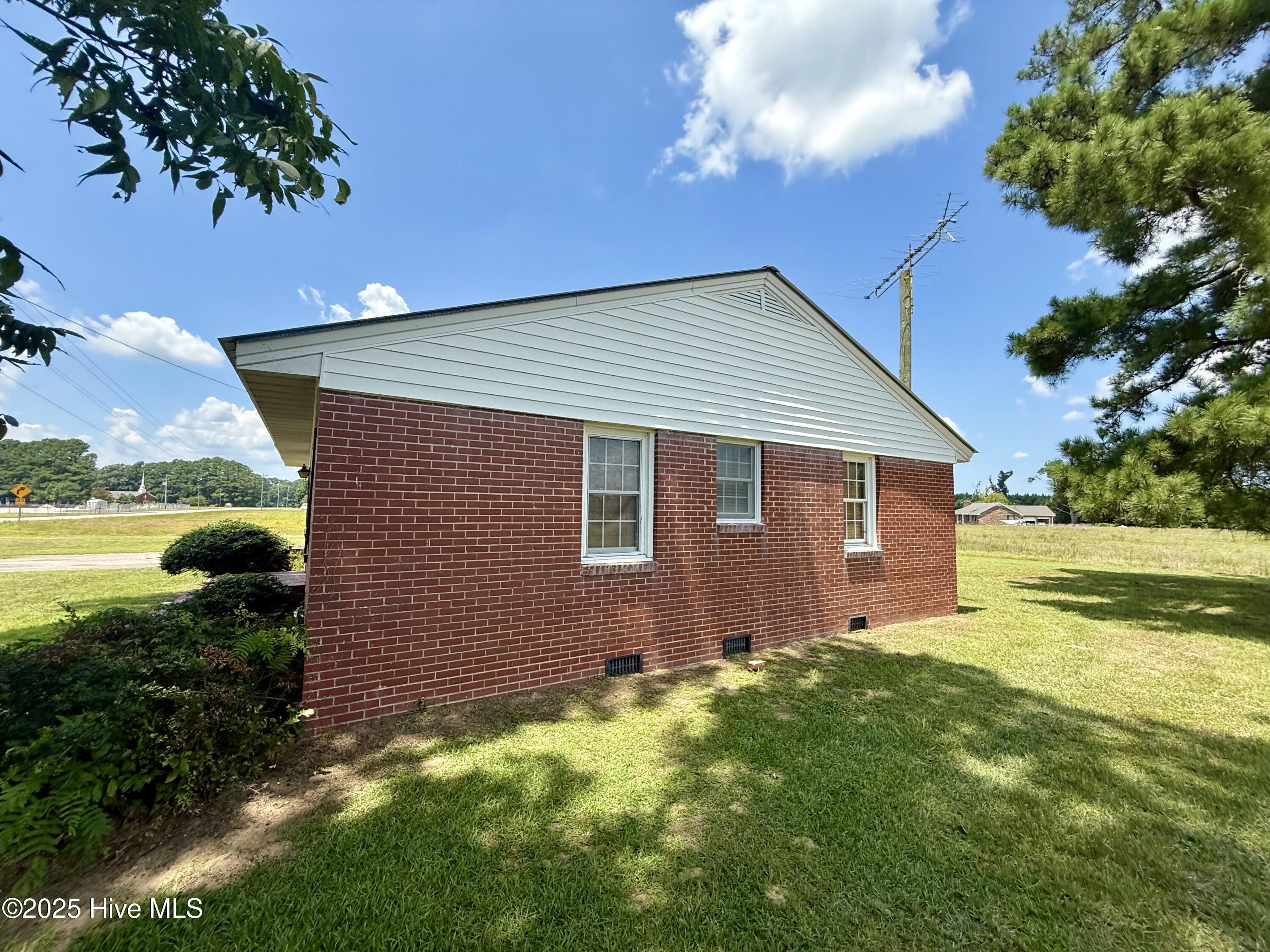 1312 Cedar Landing Road Windsor, NC 27983 - Photo 17 of 23 right side of home