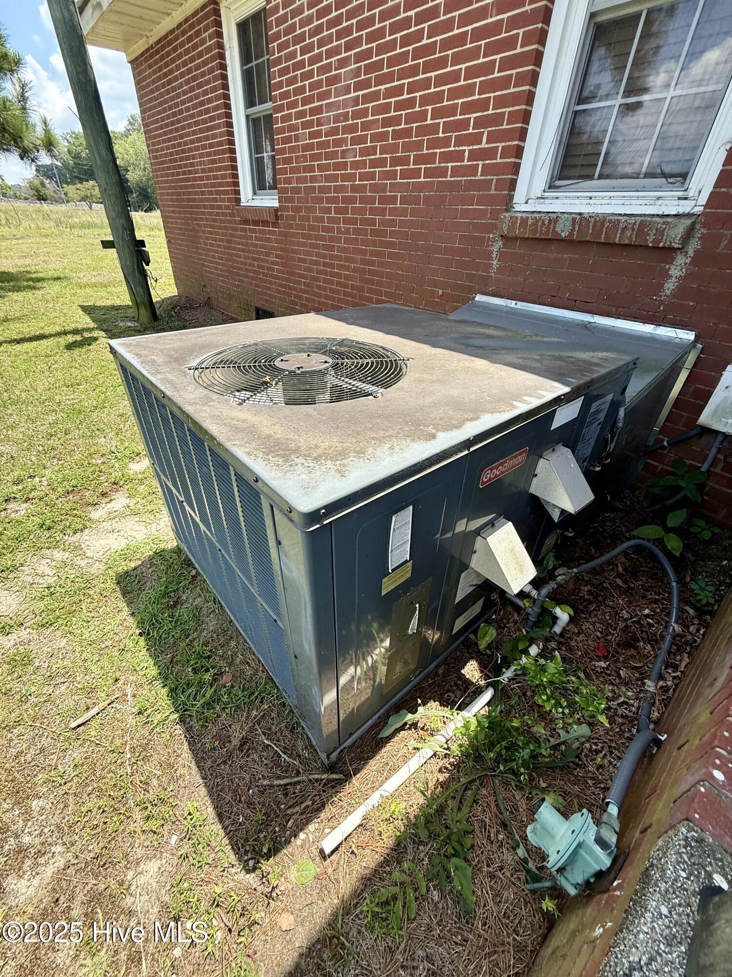 1312 Cedar Landing Road Windsor, NC 27983 - Photo 19 of 23 Gas pack