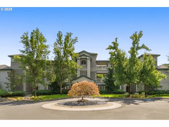 $1,549,000 | 5421 Southeast Scenic Lane, Unit 200, Vancouver, WA 98661