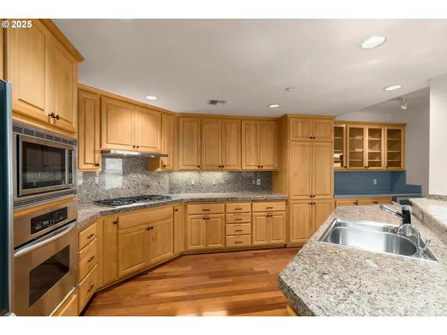 $1,549,000 | 5421 Southeast Scenic Lane, Unit 200, Vancouver, WA 98661