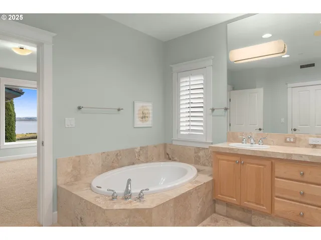 $1,549,000 | 5421 Southeast Scenic Lane, Unit 200, Vancouver, WA 98661