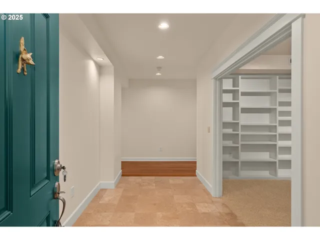 $1,549,000 | 5421 Southeast Scenic Lane, Unit 200, Vancouver, WA 98661