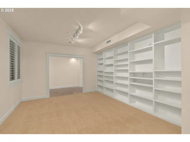 $1,549,000 | 5421 Southeast Scenic Lane, Unit 200, Vancouver, WA 98661