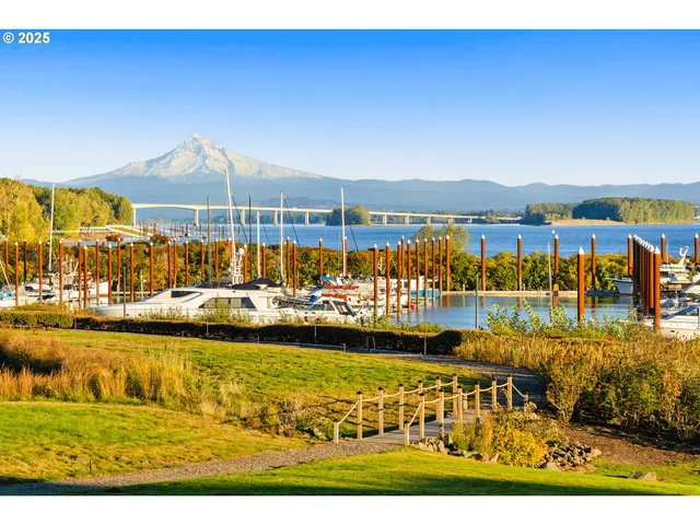 $1,549,000 | 5421 Southeast Scenic Lane, Unit 200, Vancouver, WA 98661