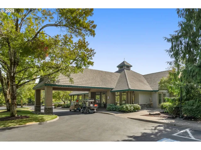 $1,549,000 | 5421 Southeast Scenic Lane, Unit 200, Vancouver, WA 98661