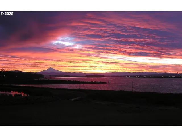 $1,549,000 | 5421 Southeast Scenic Lane, Unit 200, Vancouver, WA 98661