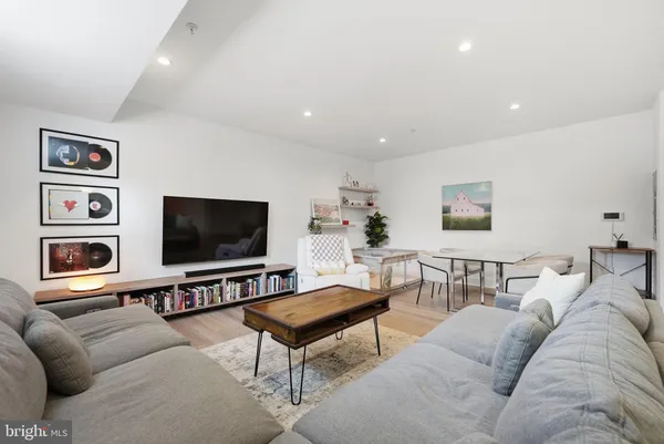 $499,000 | 826 Upshur Street Northwest, Unit 2, Washington, DC 20011