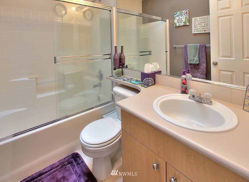 108 South 49th Street, Unit A Renton, WA 98055 - Photo 15 of 23