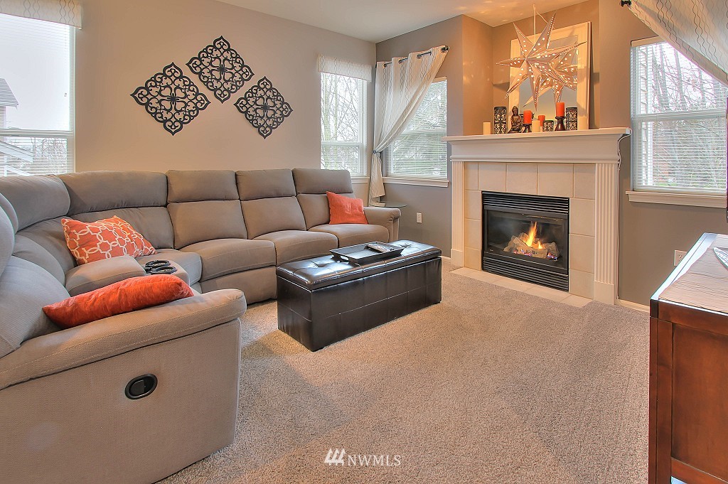 108 South 49th Street, Unit A Renton, WA 98055 - Photo 7 of 23